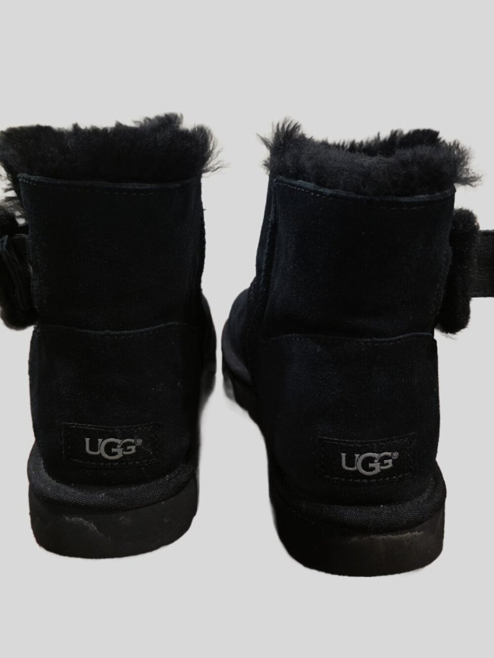 UGG Mini Bailey Black w/Fur Buckle  - sz 10